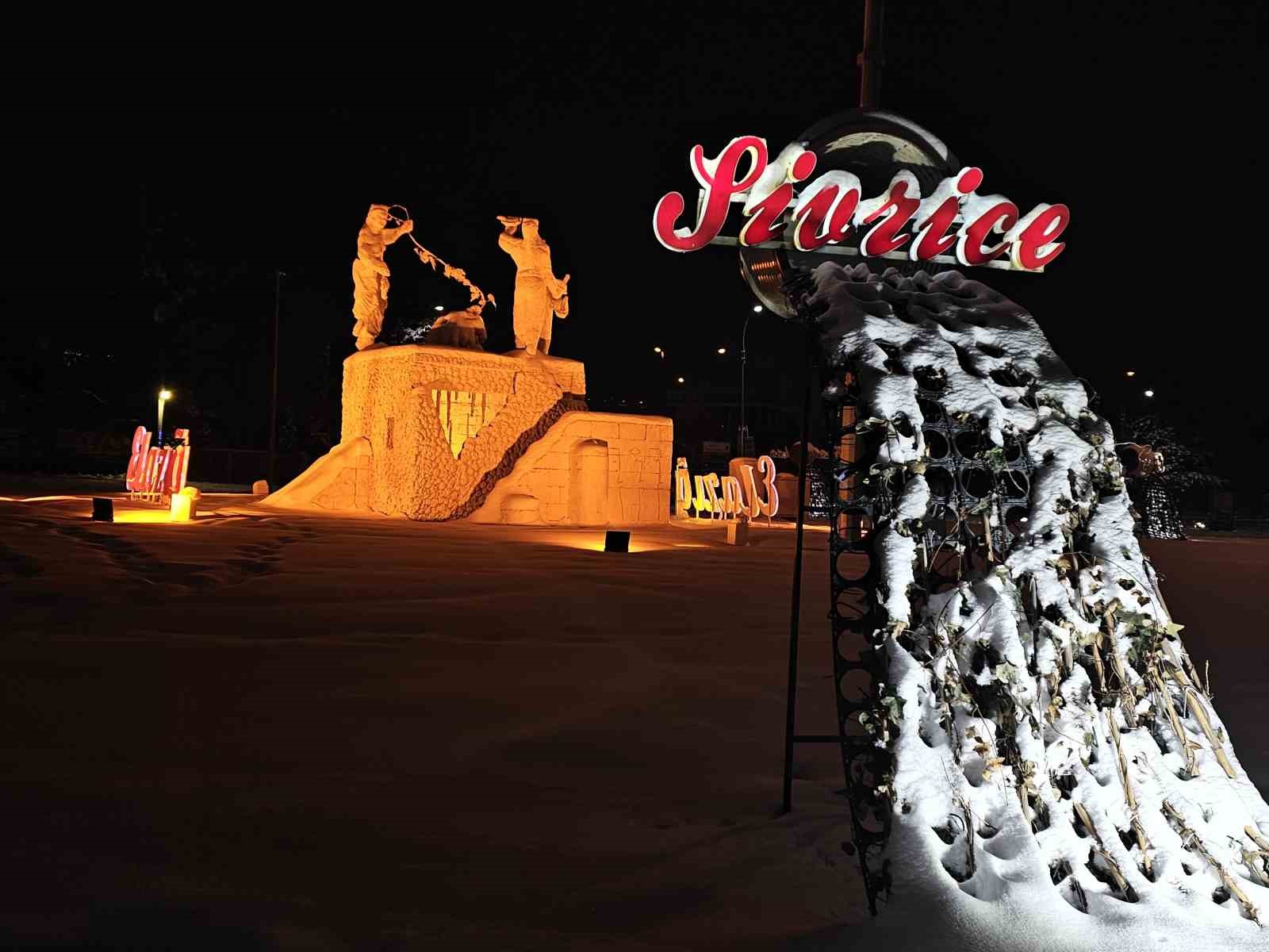 Elazığ Çaydaçıra Kavşağı’nda kar manzarası
