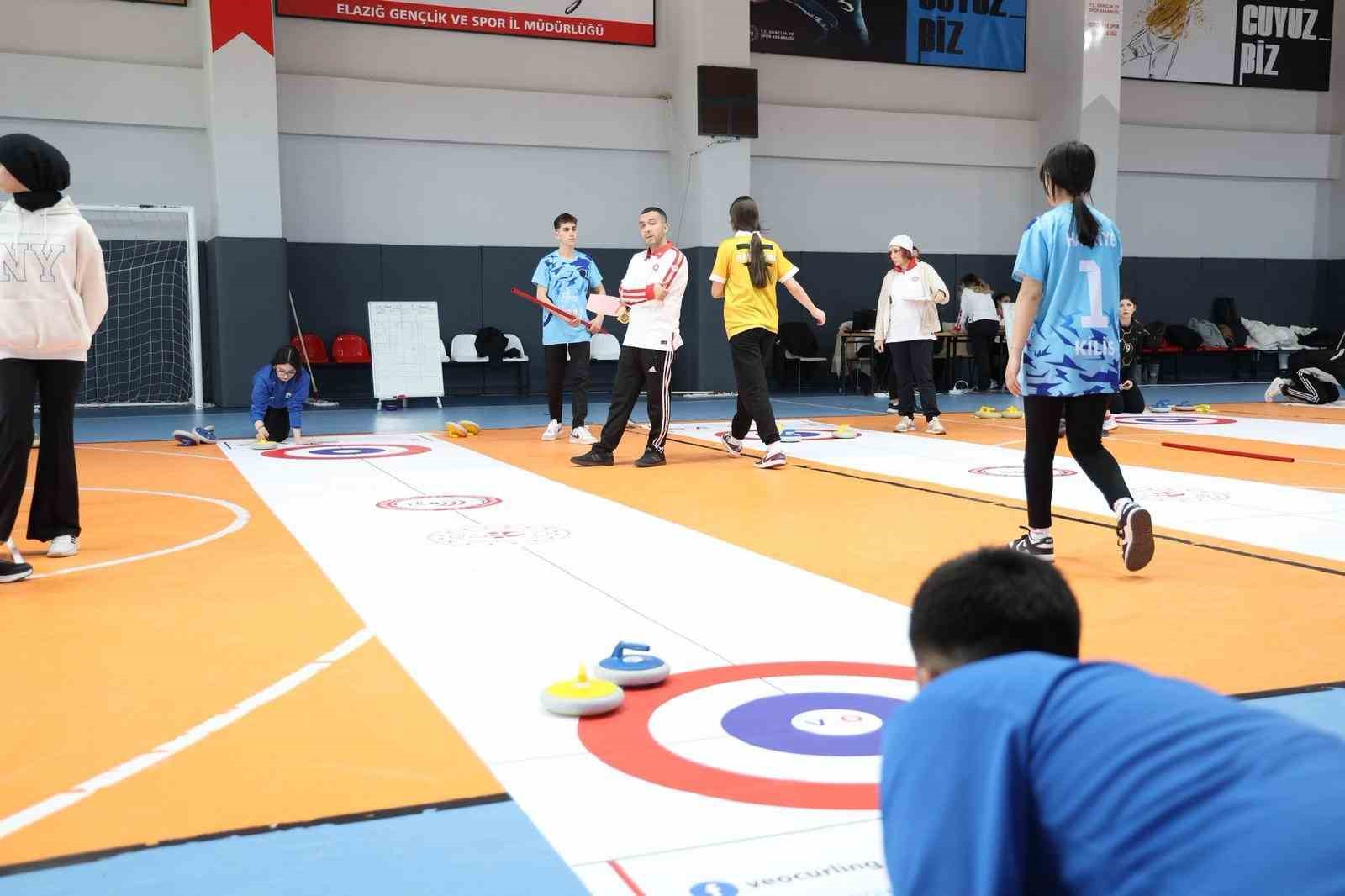 Elazığ, Floor Curling gençler grup müsabakalarına ev sahipliği yaptı
