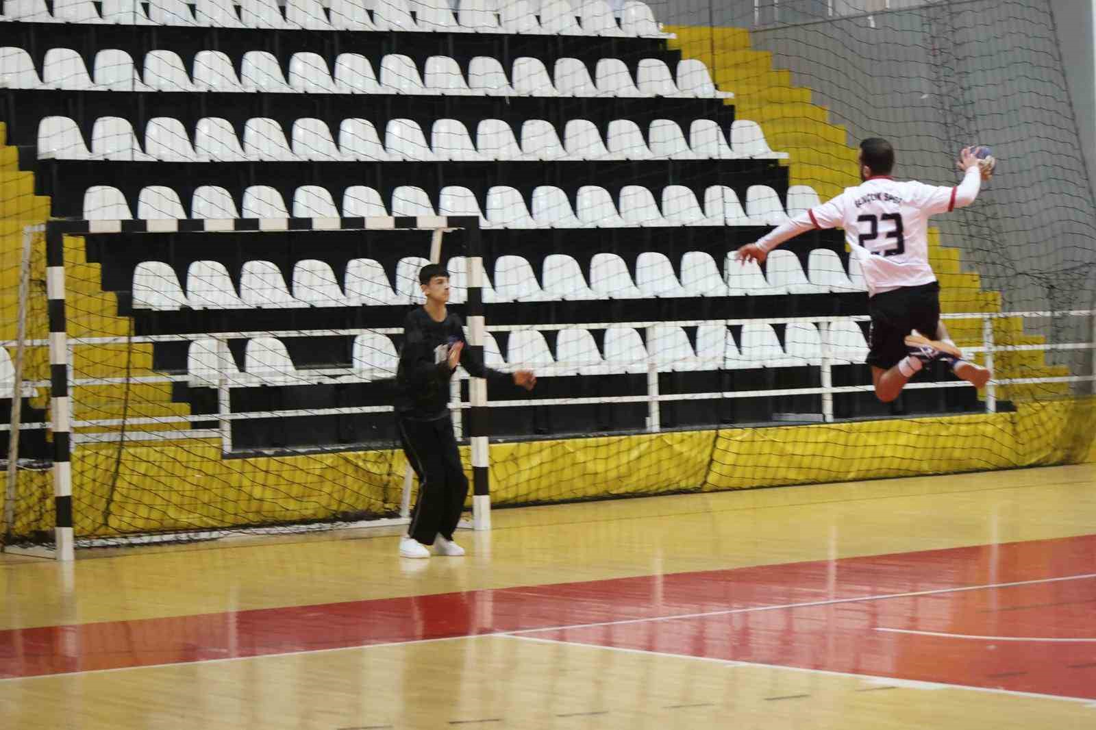 Elazığ GSK hentbol takımı 7’de 7 yaptı
