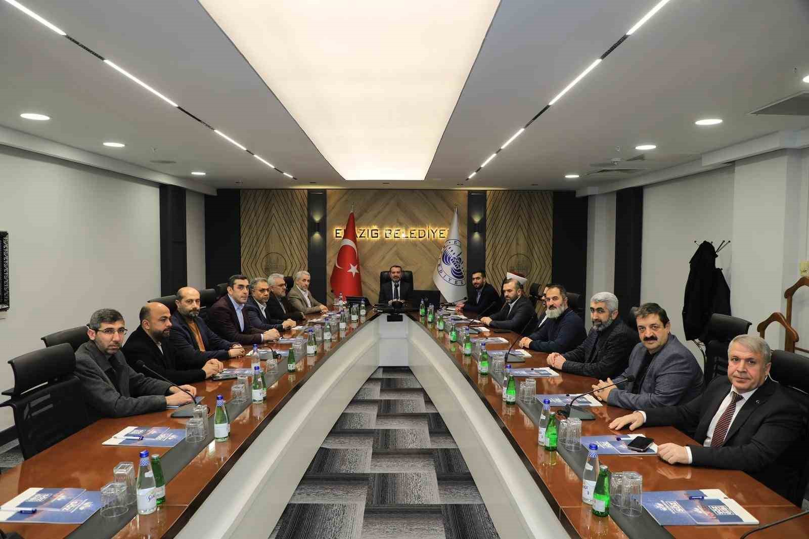 Elazığ ile Han Yunus arasında gönül köprüsü
Elazığ ile Han Yunus arasında gönül köprüsü