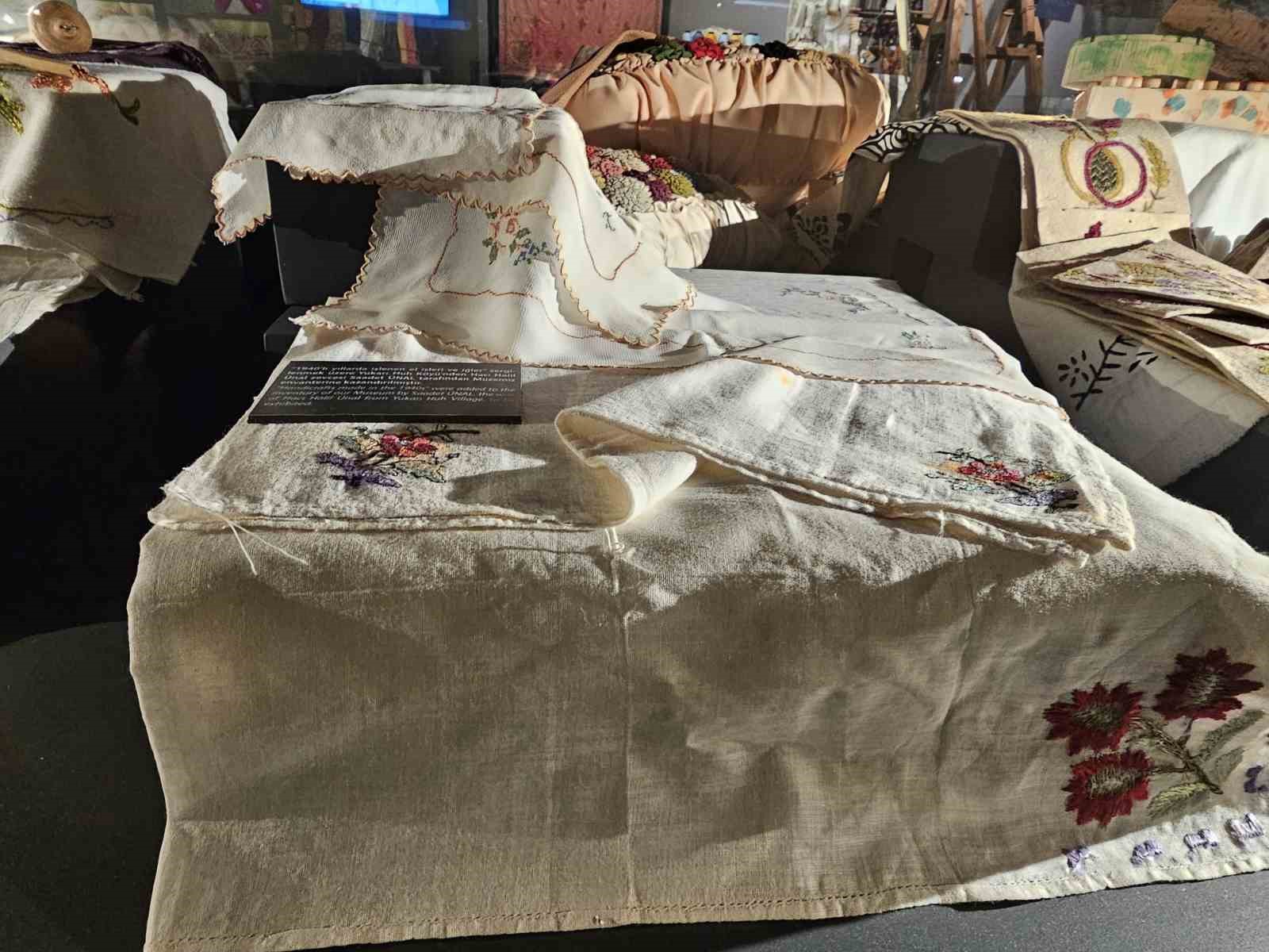 Elazığ Kent Müzesi’deki el işi ürünler geçmişe ışık tutuyor
