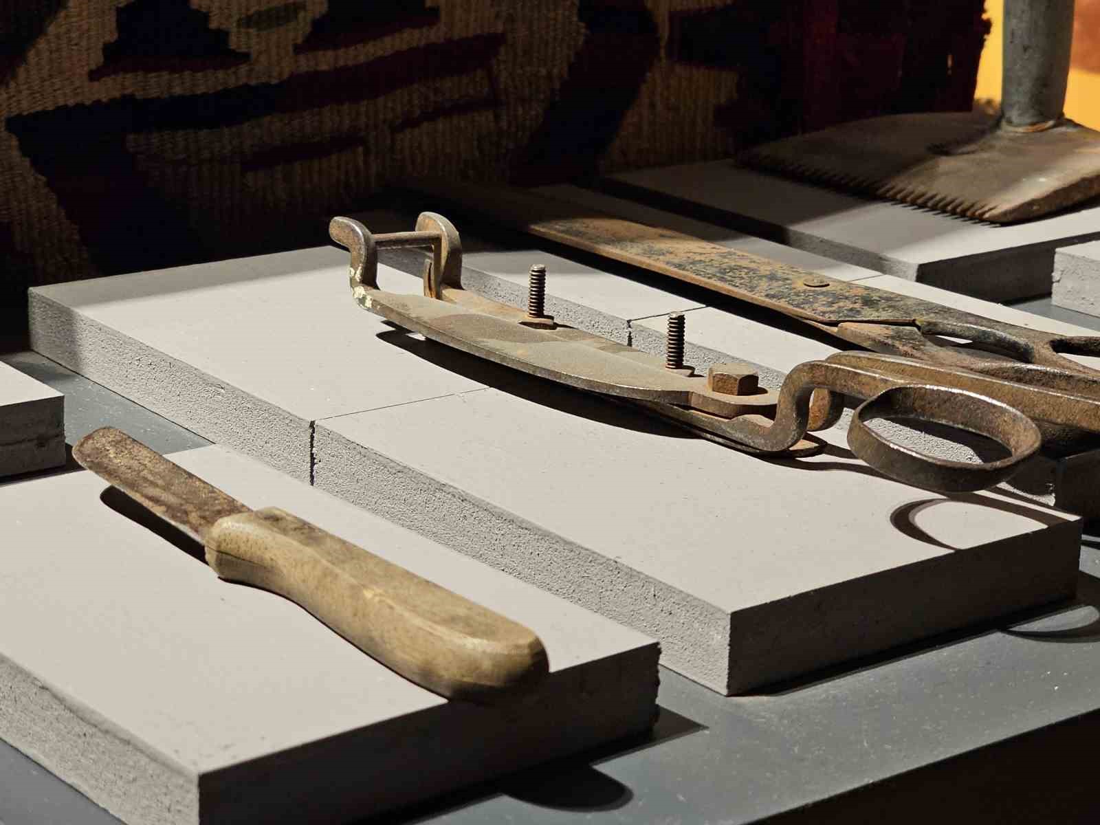 Elazığ Kent Müzesi’nde asırlık eserler ilgi görüyor
