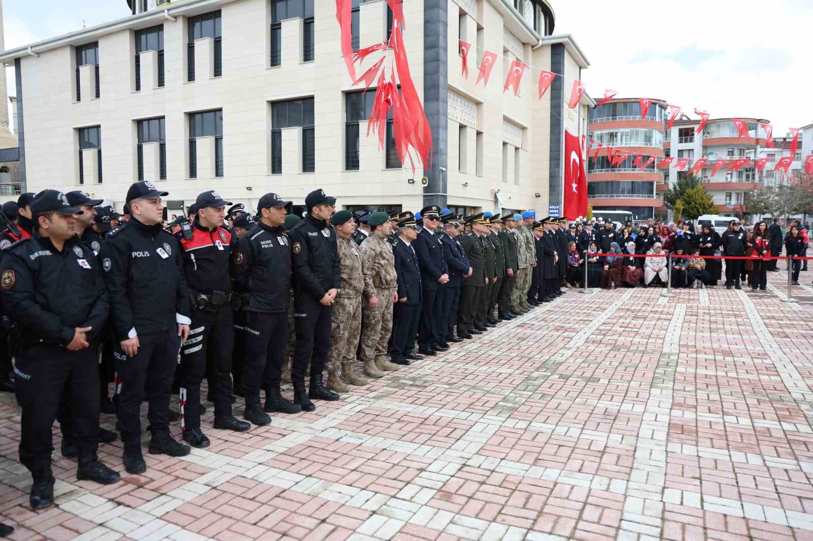 Elazığ şehidini son yolculuğuna uğurladı
