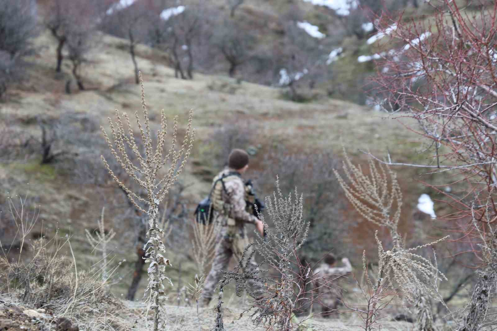 Elazığ’da 5 gündür kayıp olan yaşlı adam için 100 kişilik ekip sahada
