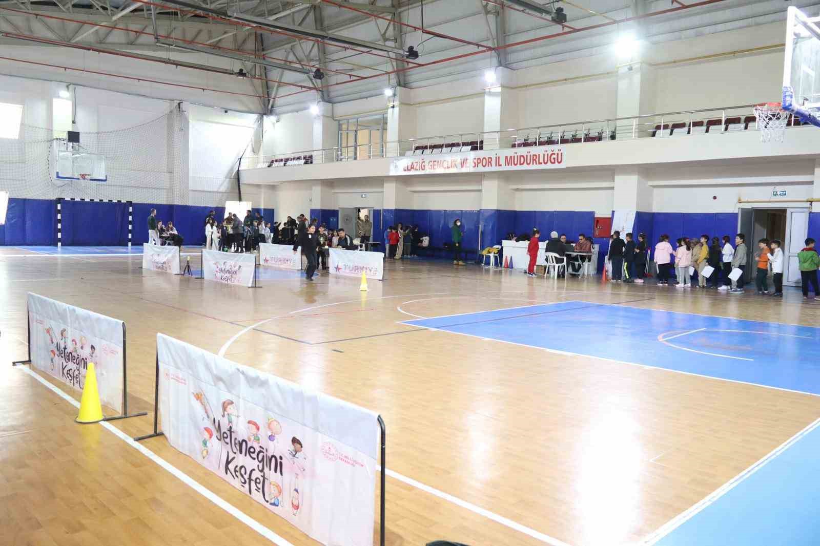 Elazığ’da 9 bin öğrenciye yetenek taraması yapılacak
Elazığ’da 9 bin öğrenciye yetenek taraması yapılacak