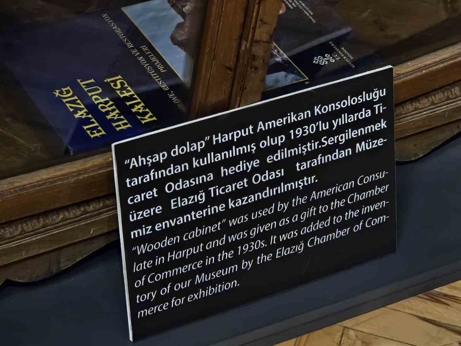 Elazığ’da 96 yıllık ahşap dolap,tarihin izlerini taşıyor
