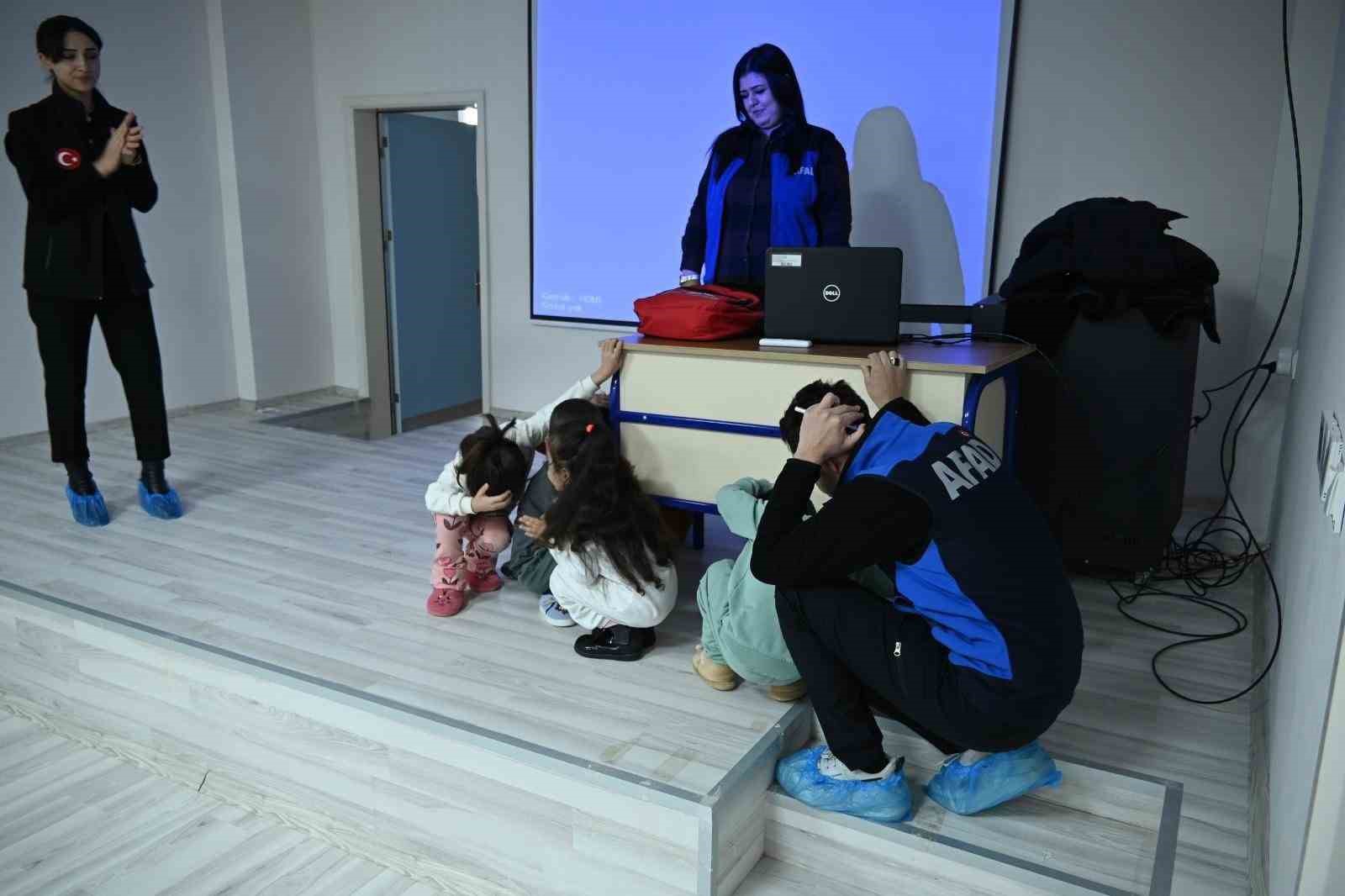 Elazığ’da afet farkındalık eğitimi
