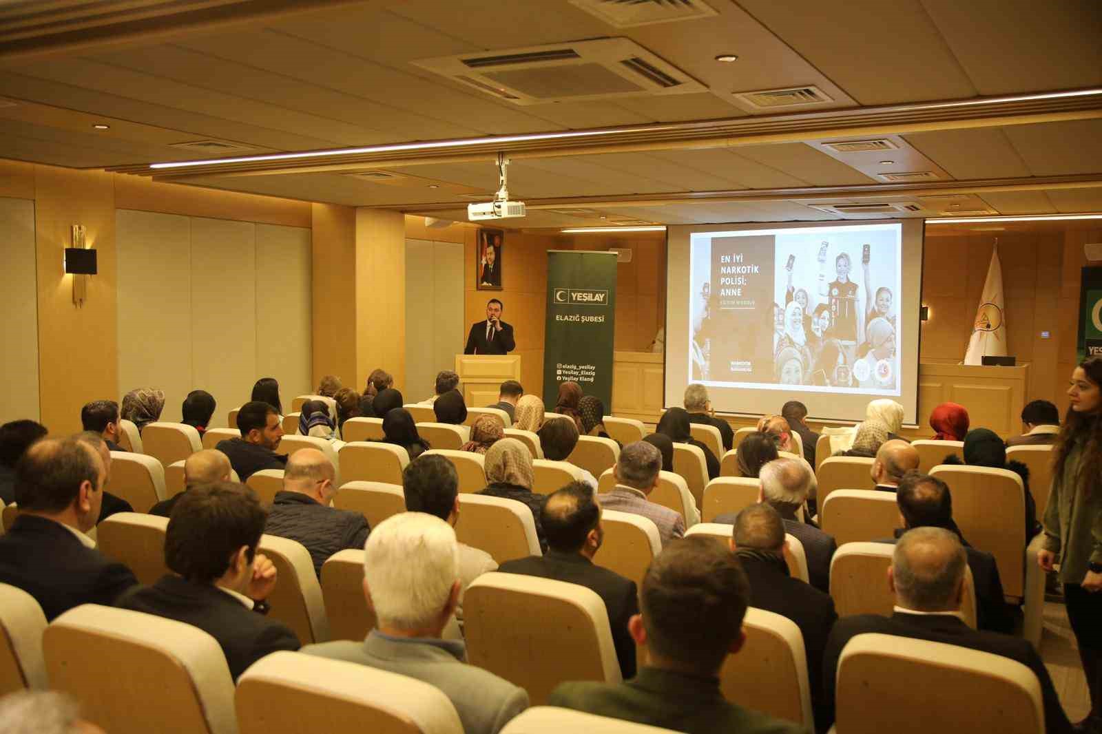 Elazığ’da bağımlılıkla mücadele semineri
