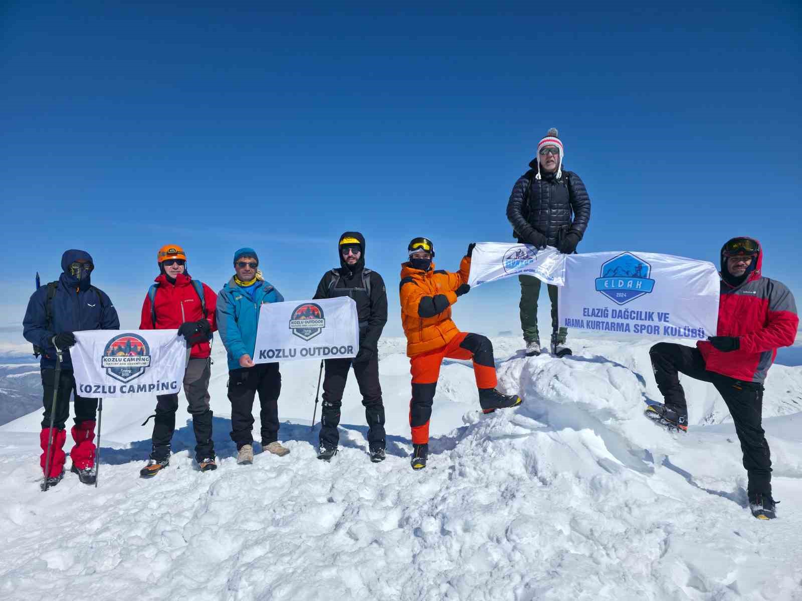 Elazığ’da dağcılık tarihine geçen tırmanış: 15 yaşındaki sporcu Akdağ zirvesine çıktı
