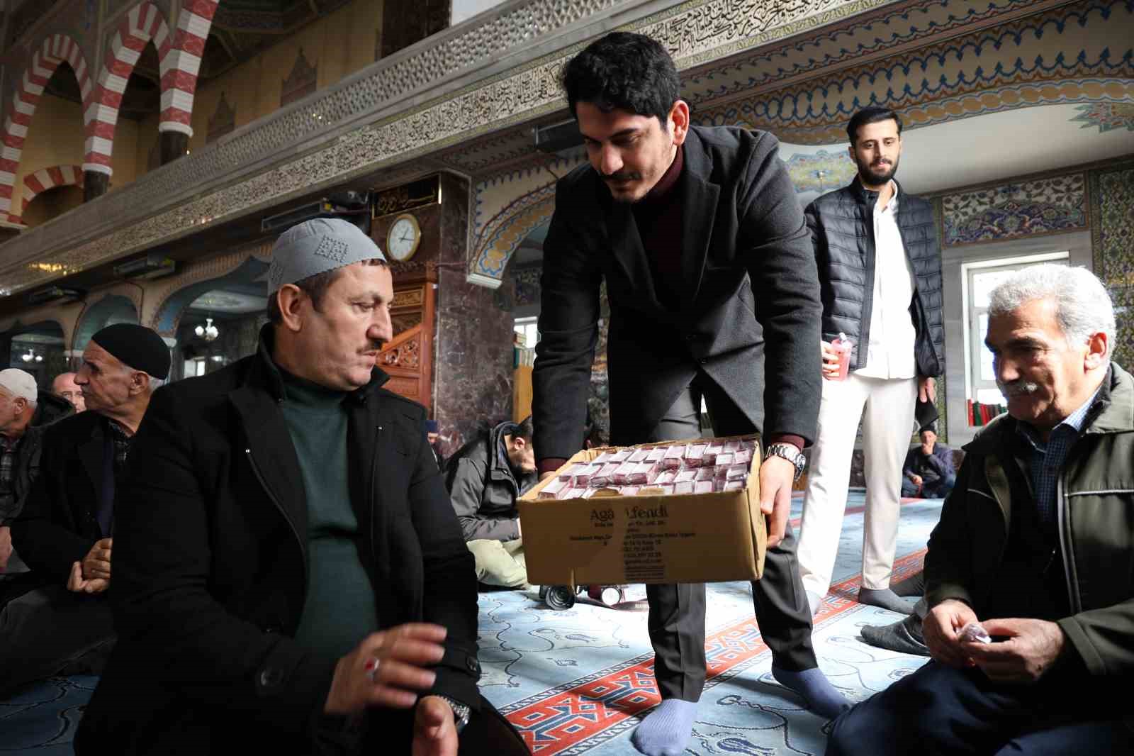 Elazığ’da depremde hayatını kaybedenler dualarla anıldı
