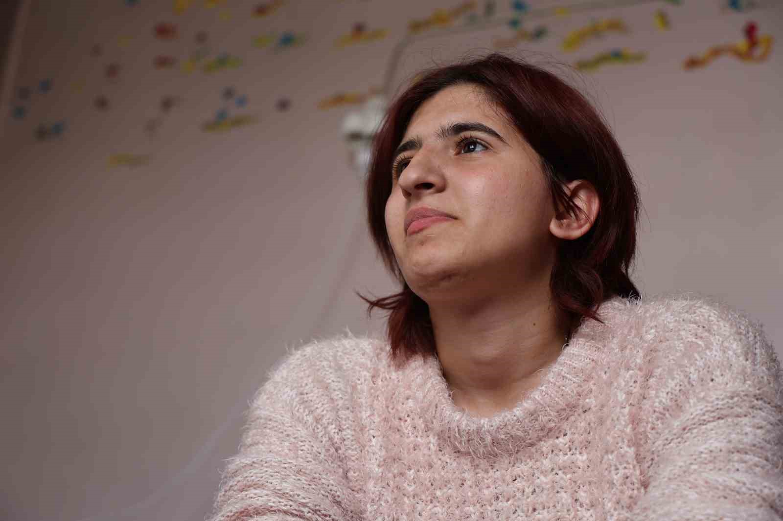 Elazığ’da genç kadın, Türkiye’de yetişkin düzeyinde kayıtlara geçen tek hastalıkla mücadele ediyor
