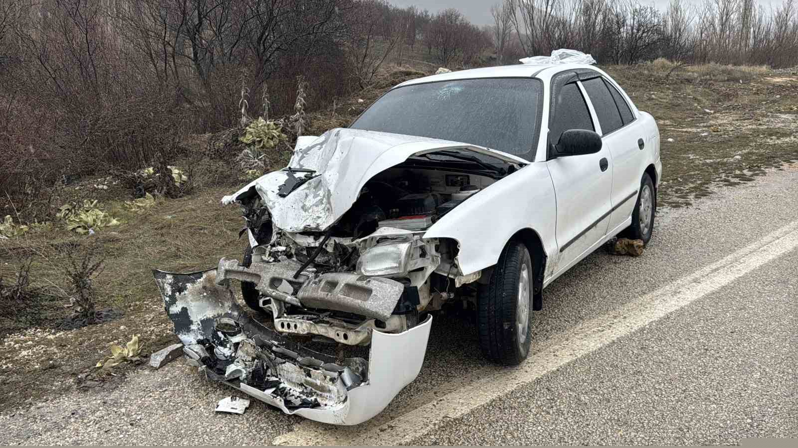 Elazığ’da iki otomobil çarpıştı: 9 yaralı
