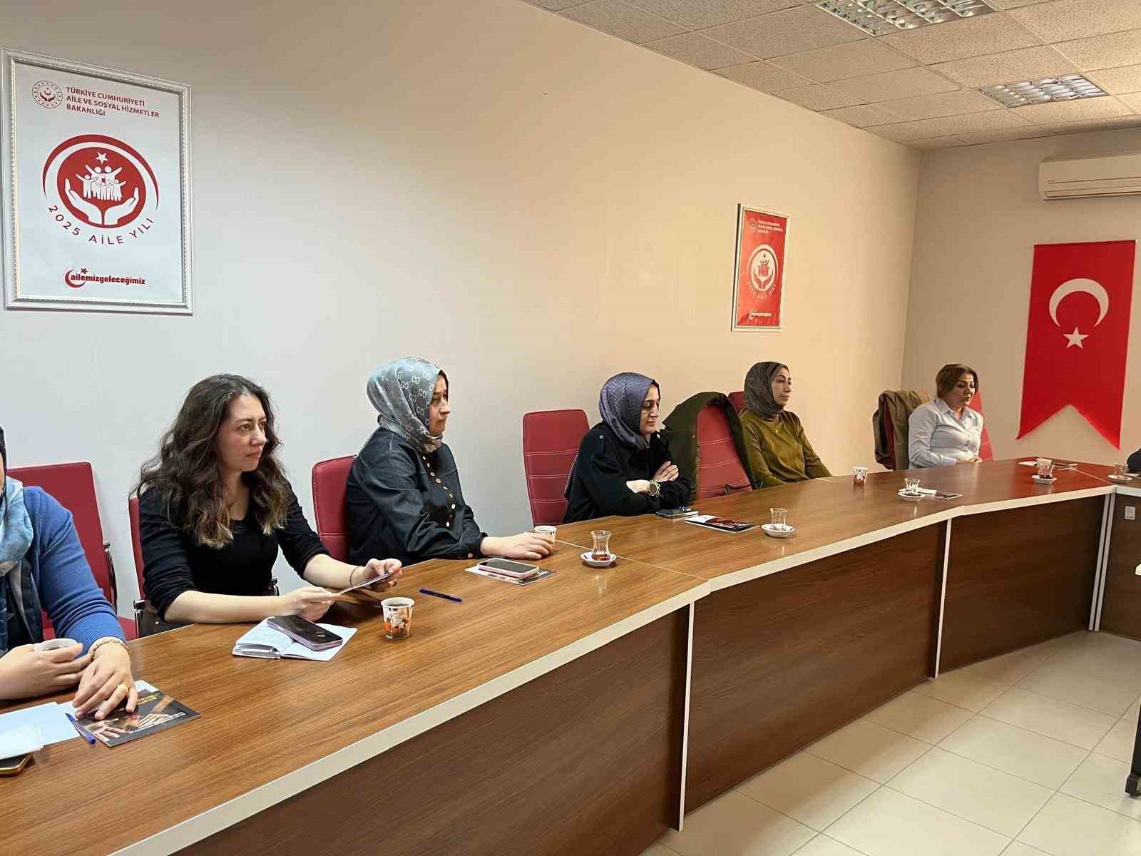 Elazığ’da insan ticareti ile mücadele ele alandı
