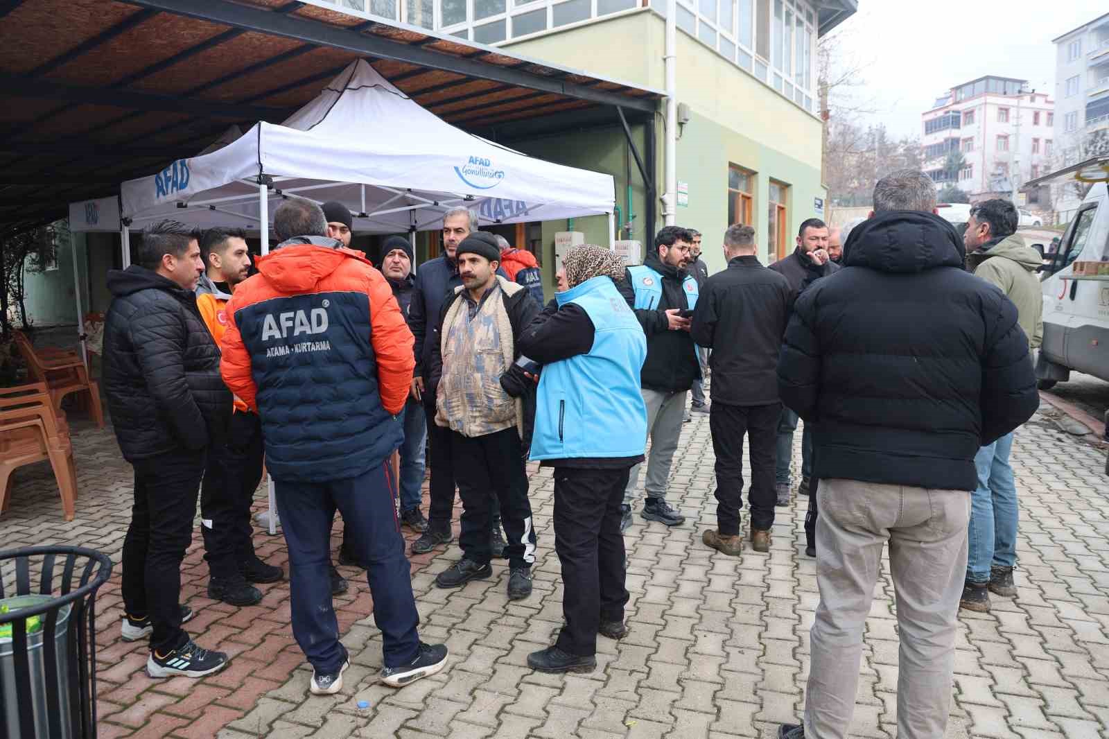 Elazığ’da kaybolan yaşlı adam, 3 gündür aranıyor
