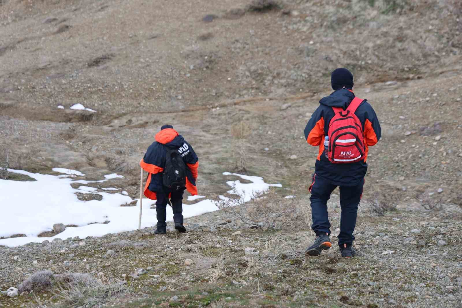 Elazığ’da kaybolan yaşlı adam, 3 gündür aranıyor
