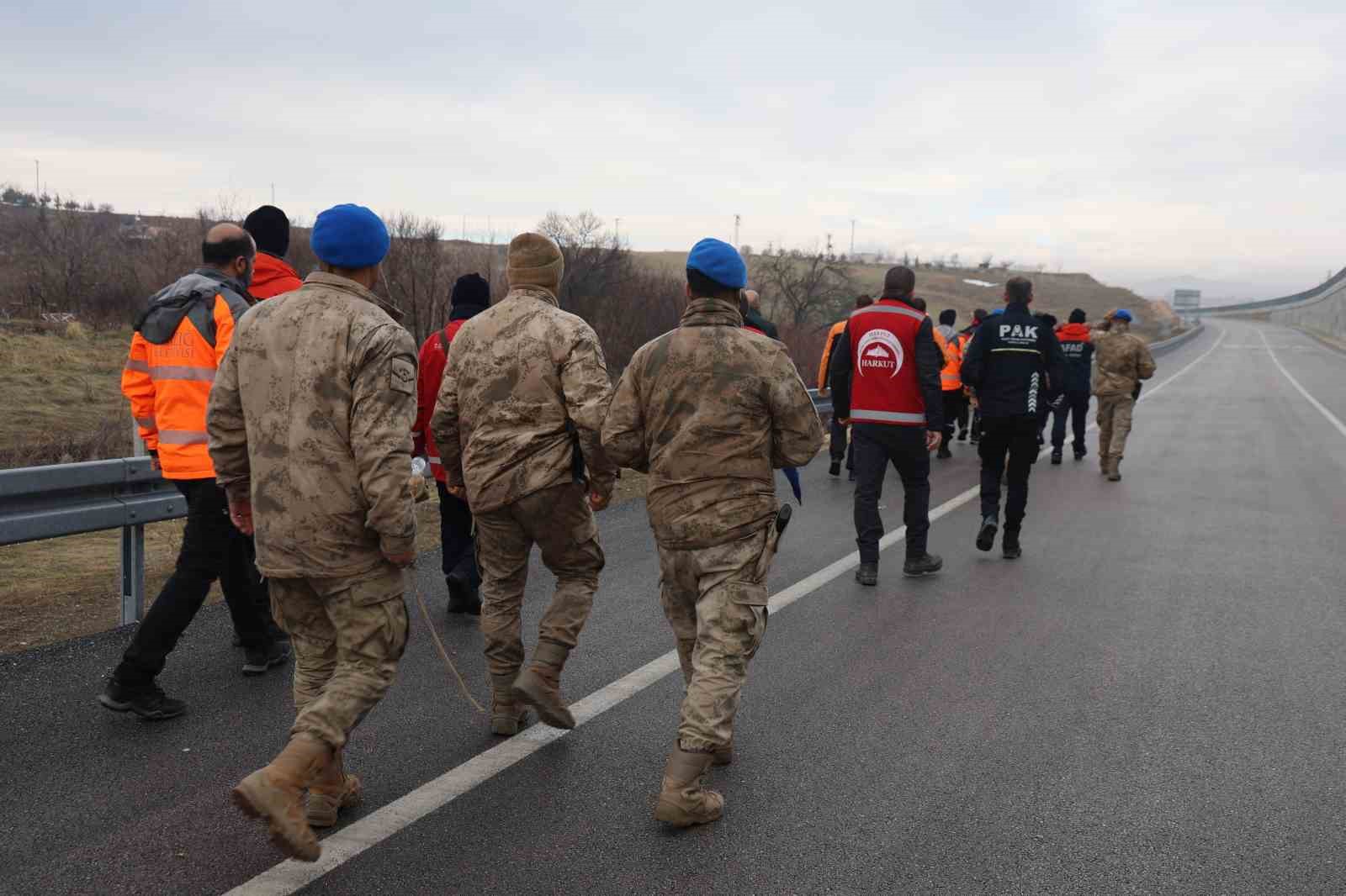 Elazığ’da kayıp adama ait yeni izler bulundu
