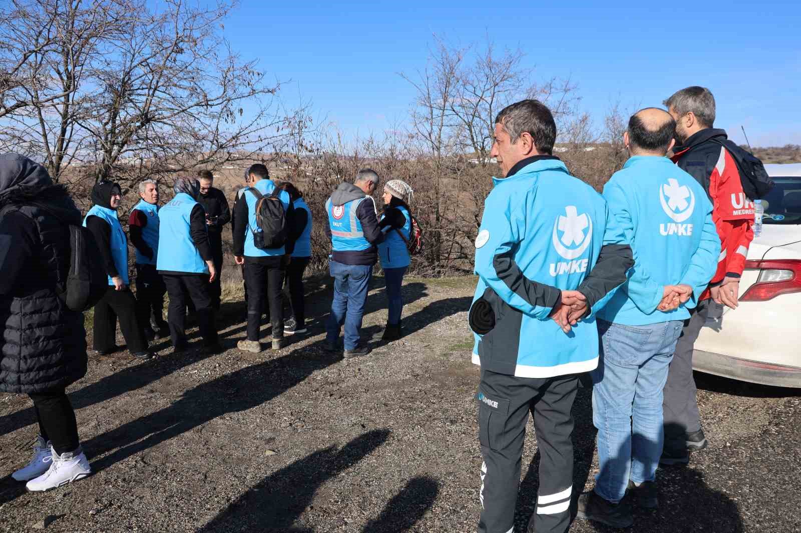 Elazığ’da kayıp yaşlı adamı arama çalışmaları sürüyor
