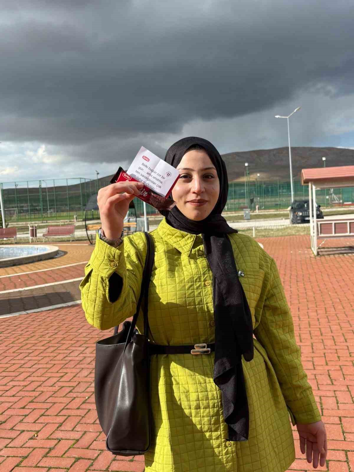 Elazığ’da ‘Mutluluk Paylaştıkça Çoğalır’ sosyal deneyi
