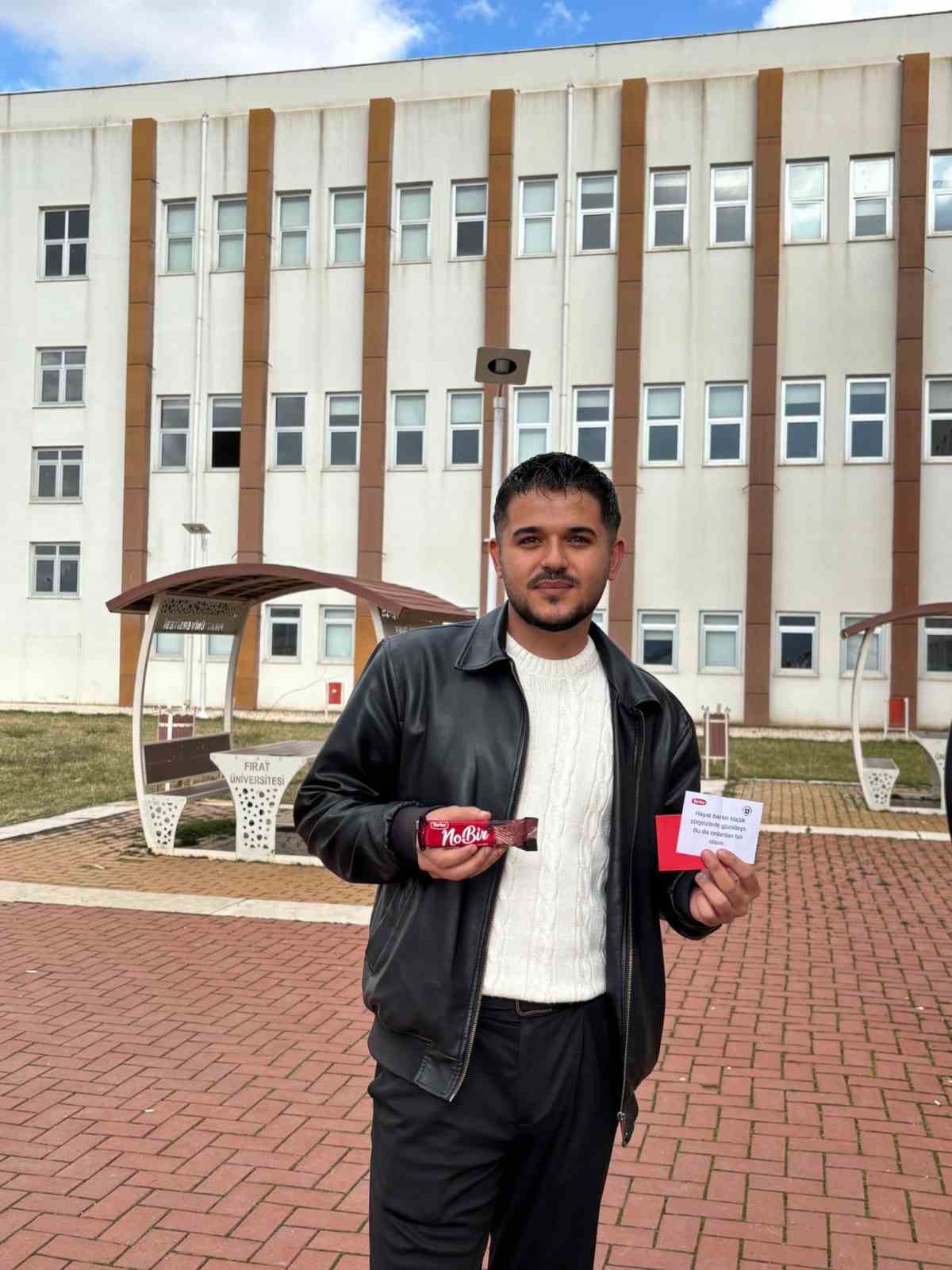 Elazığ’da ‘Mutluluk Paylaştıkça Çoğalır’ sosyal deneyi
