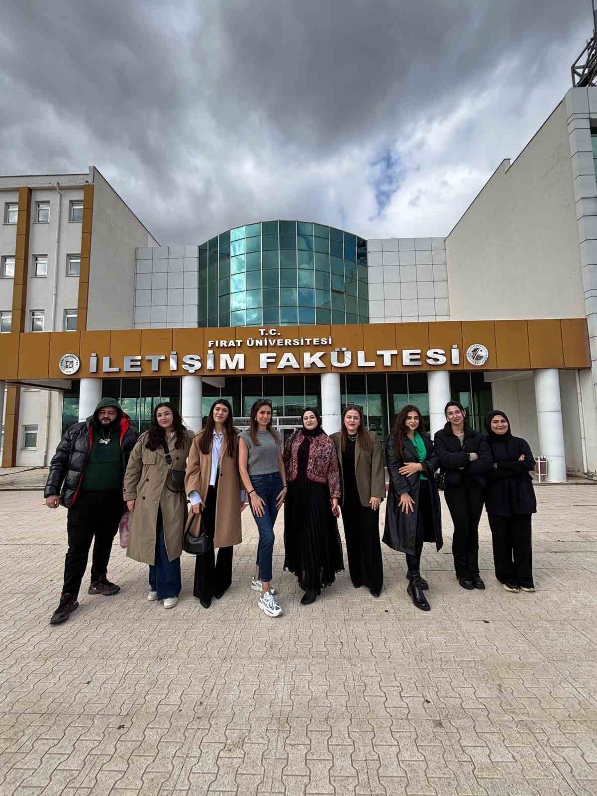 Elazığ’da ‘Mutluluk Paylaştıkça Çoğalır’ sosyal deneyi
