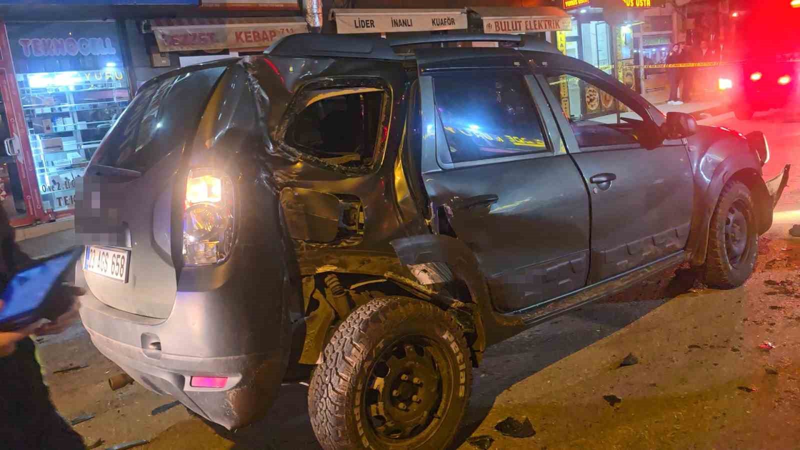 Elazığ’da otomobiller çarpıştı: 1’i ağır 3 yaralı
