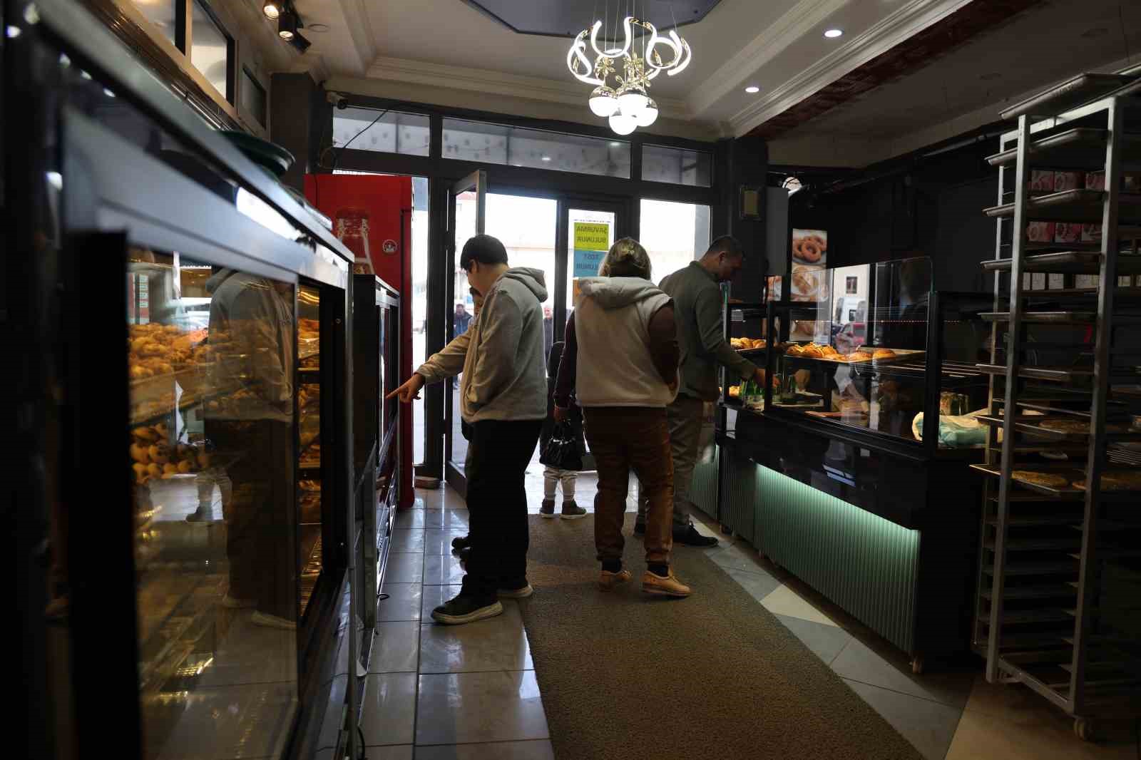 Elazığ’da Ramazan’a özel "Nohut ekmeği"
