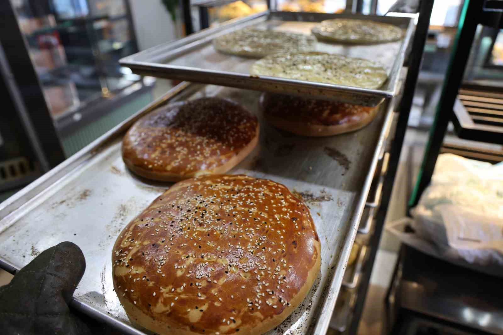 Elazığ’da Ramazan’a özel "Nohut ekmeği"
