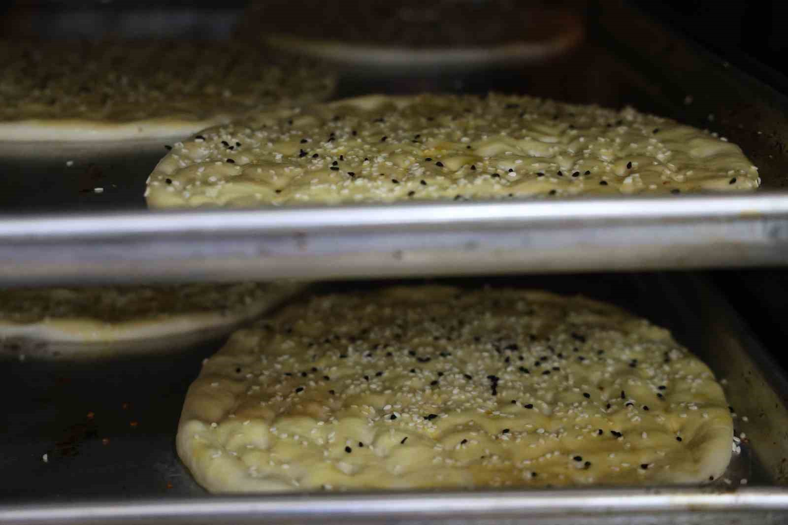 Elazığ’da Ramazan’a özel "Nohut ekmeği"
