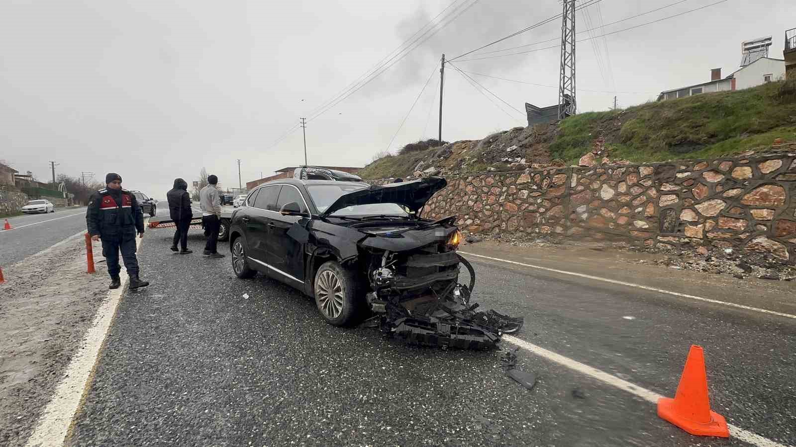 Elazığ’da trafik kazası: 2 yaralı
