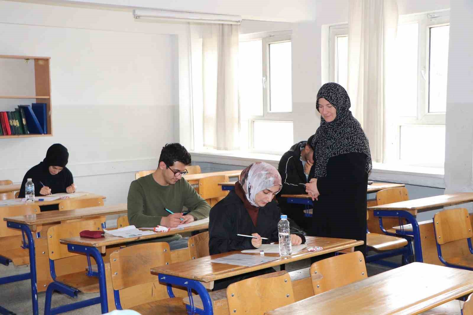 Elazığ’da umre ödüllü bilgi yarışması
