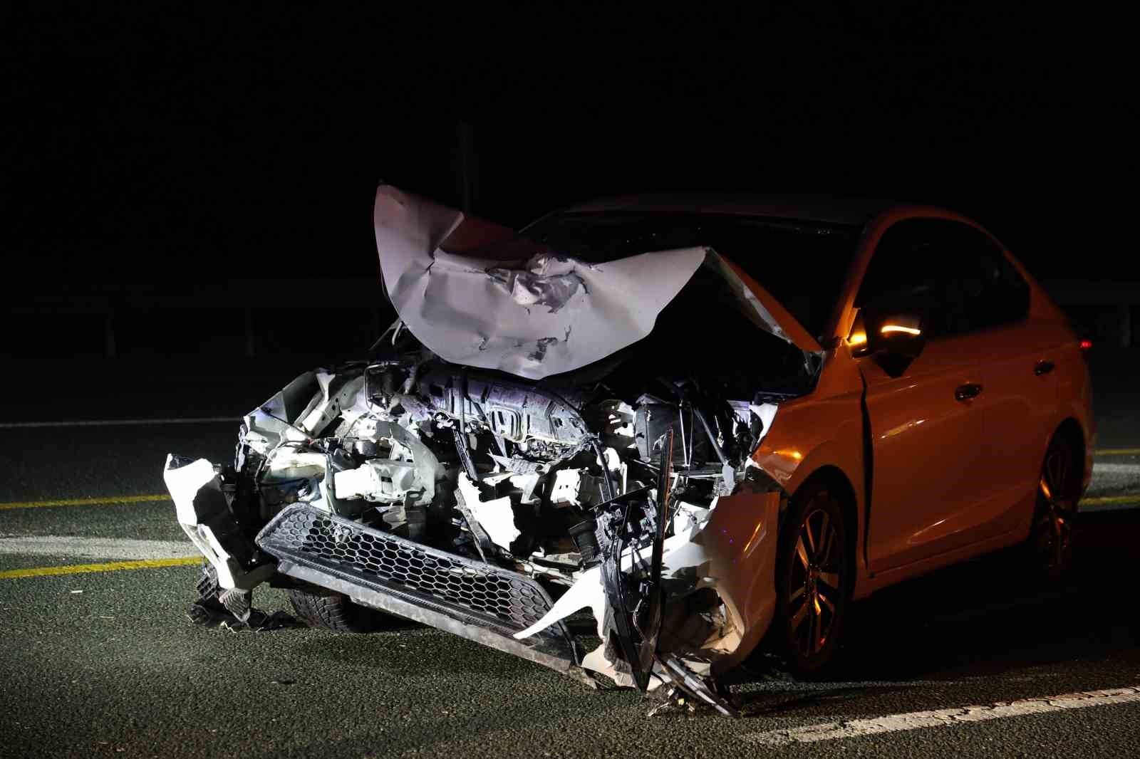 Elazığ’da yaşanan kazada 3 kişi yaralandı: O anlar kamerada
