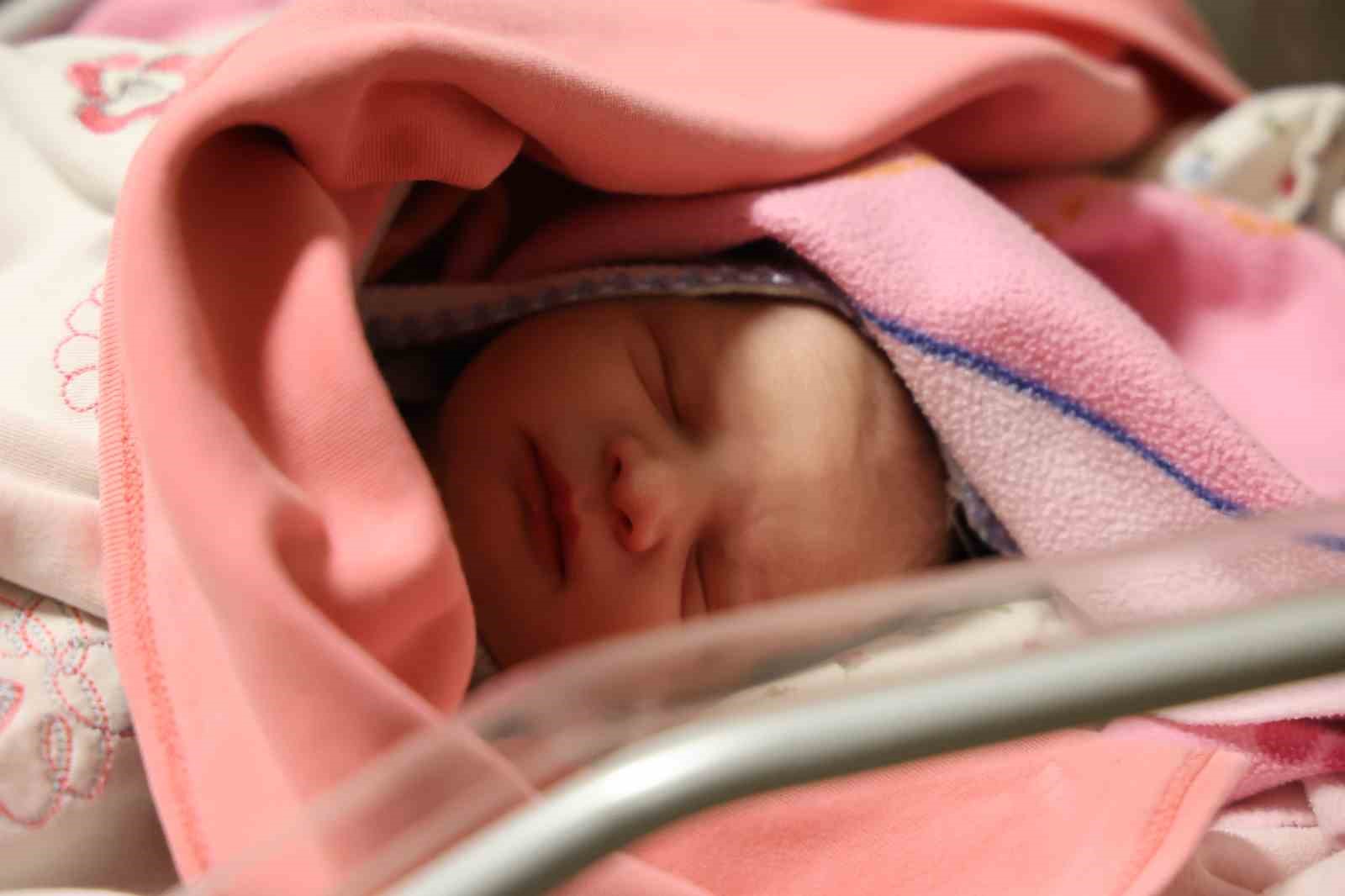 Elazığ’da yeni yılın ilk dakikalarında 4 bebek dünyaya geldi
