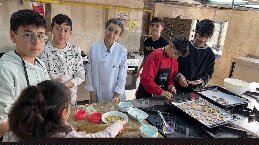 Elazığ’da zanaat atölyeleriyle geleceğe ilk adım
