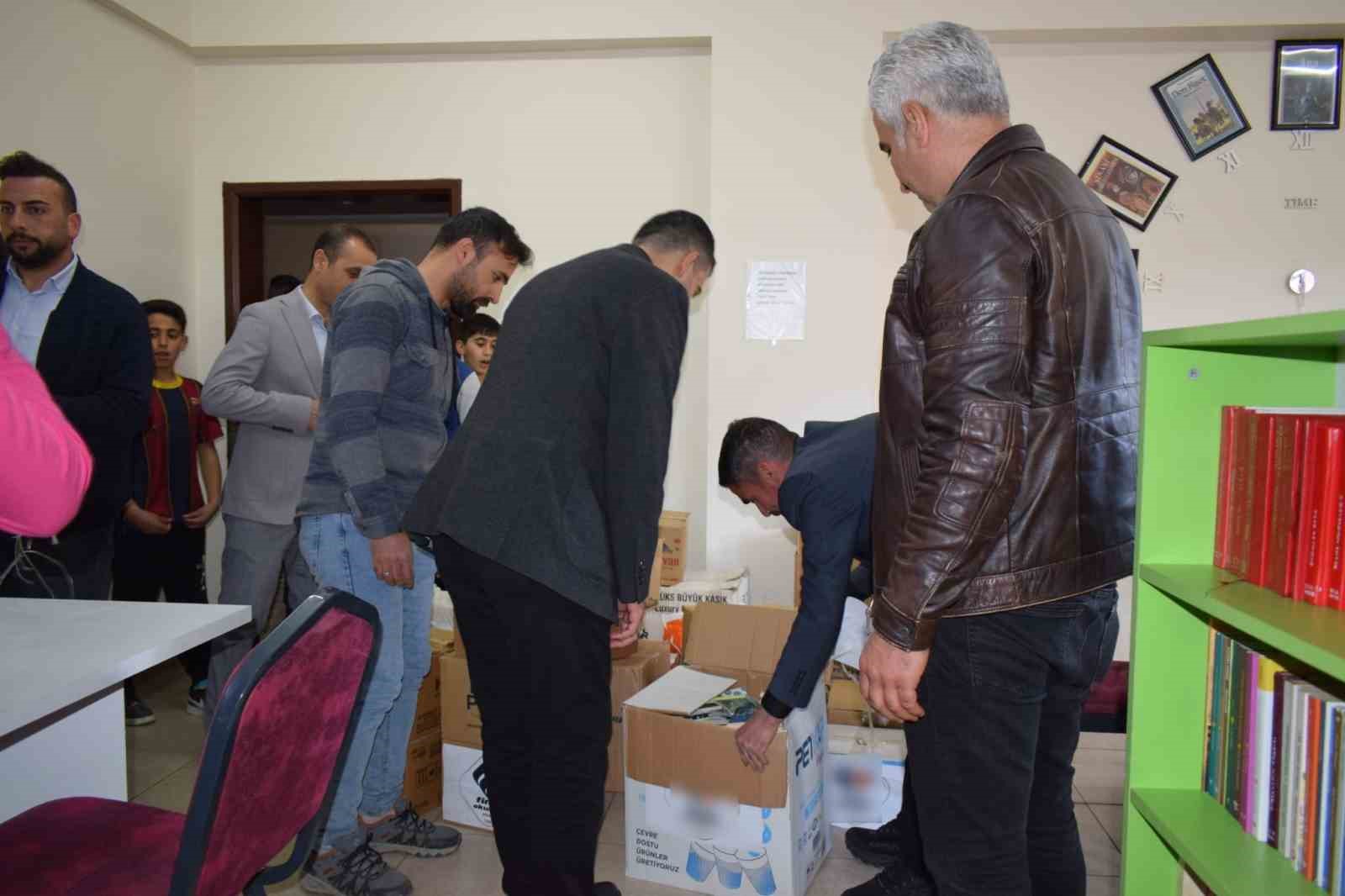 Elazığ’dan Adıyaman’a "Kitap Köprüsü"
