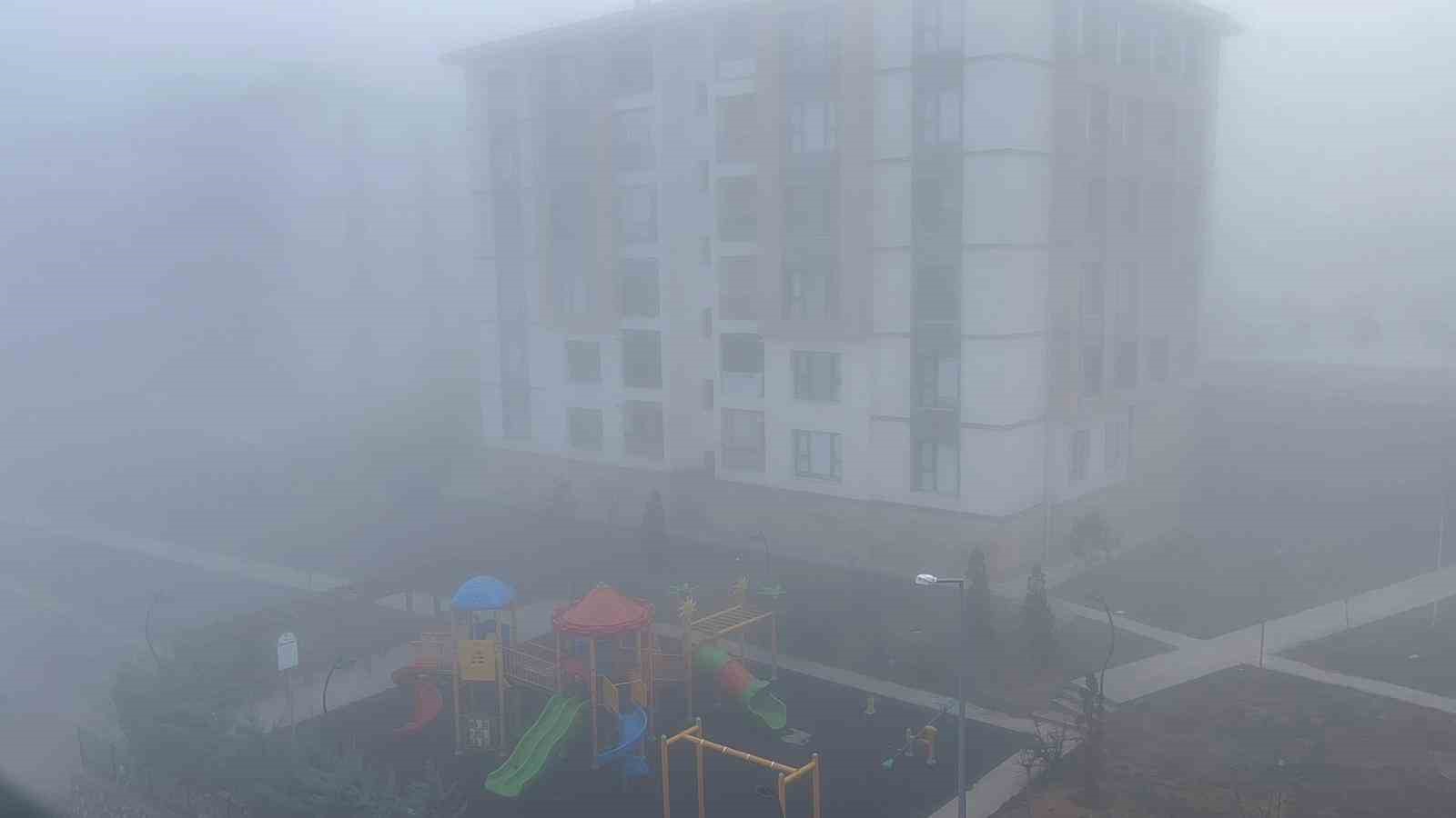 Elazığ’ın yüksek kesimlerinde sis etkili oldu
