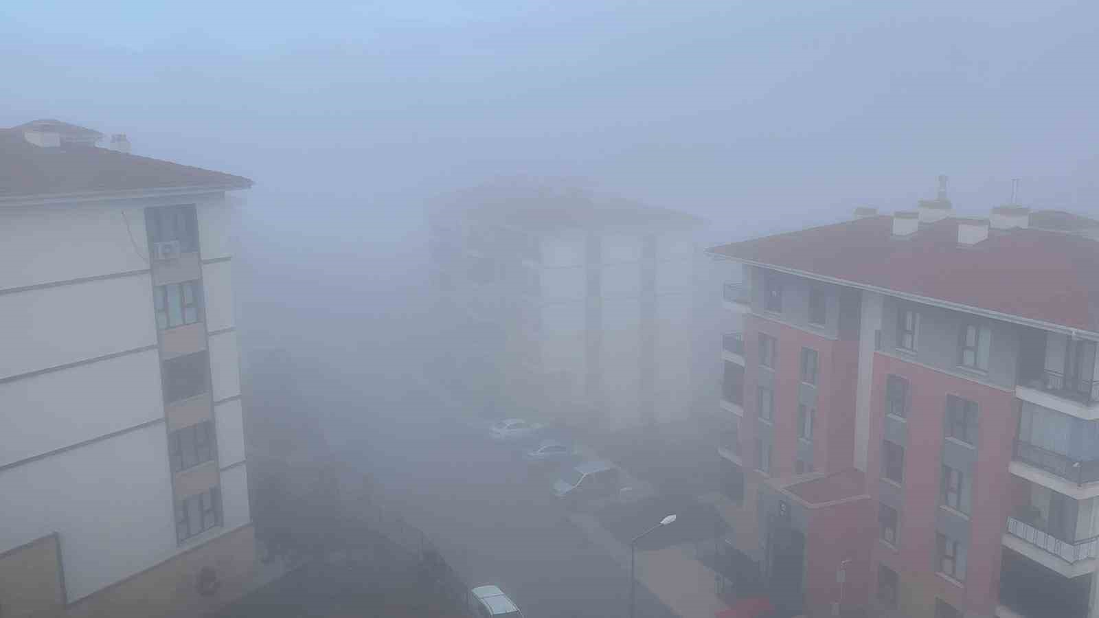 Elazığ’ın yüksek kesimlerinde sis etkili oldu
