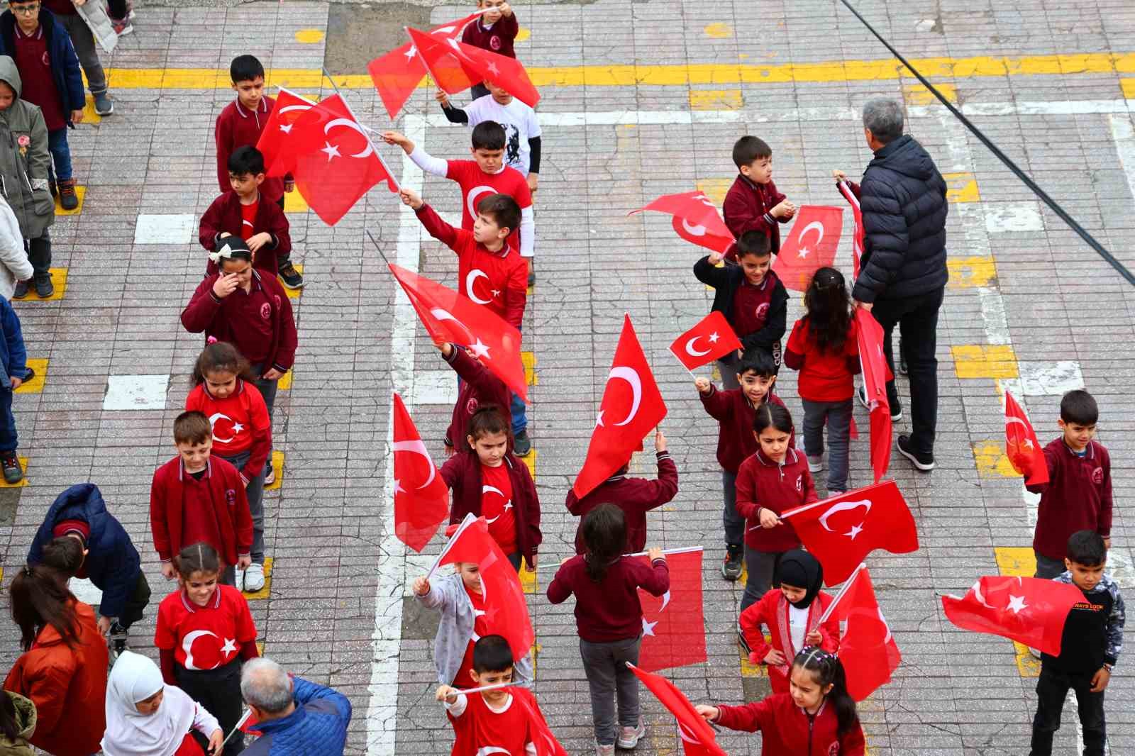 Elazığlı minikler milli takımın başarısını coşkuyla kutladı
