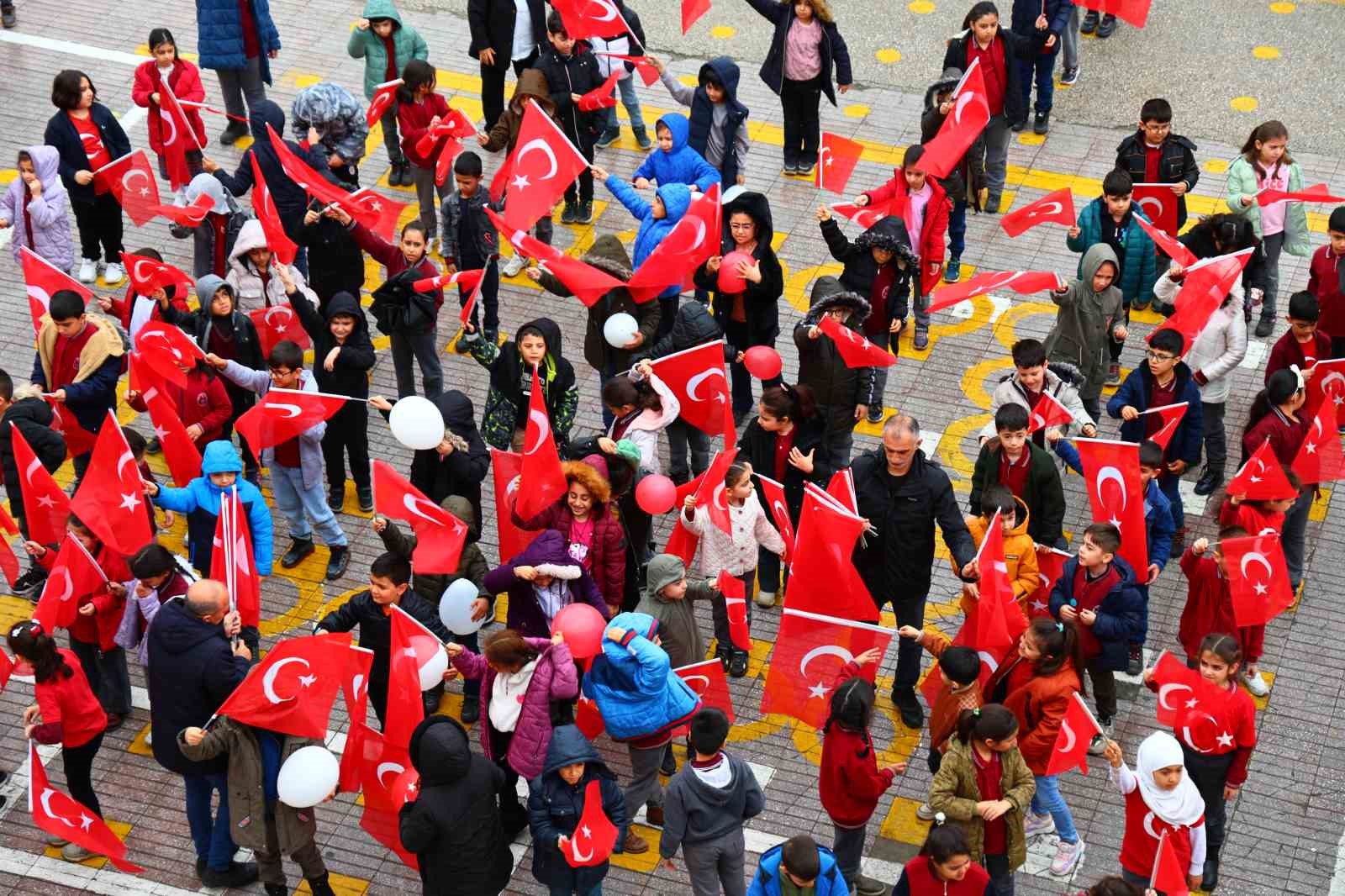 Elazığlı minikler milli takımın başarısını coşkuyla kutladı
