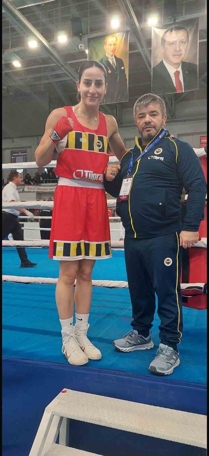 Elazığlı sporcular gümüş madalya kazandı
