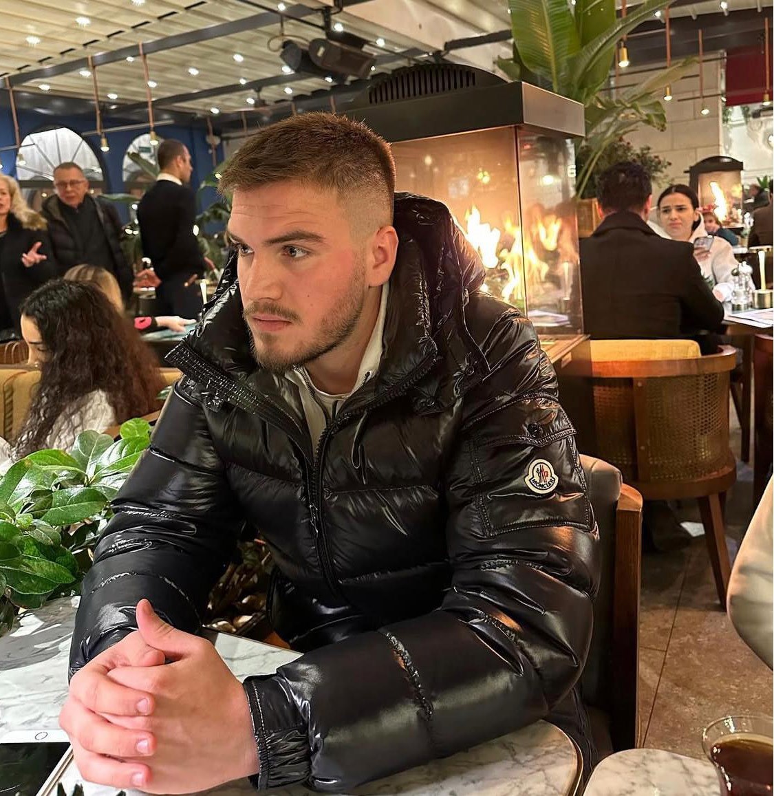 Elektrik direğine çarpan motosikletli genç hayatını kaybetti
