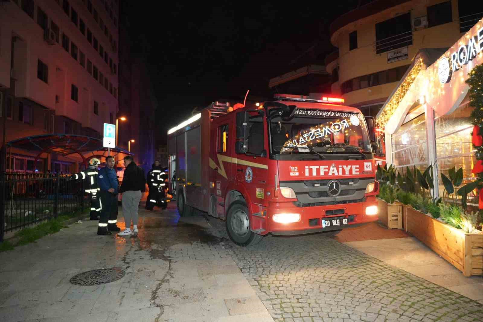 Elektrik panosundan çıkan yangın paniğe neden oldu
