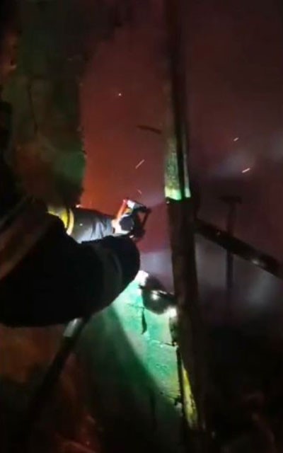 Elektrikçi dükkanında çıkan yangın söndürüldü
