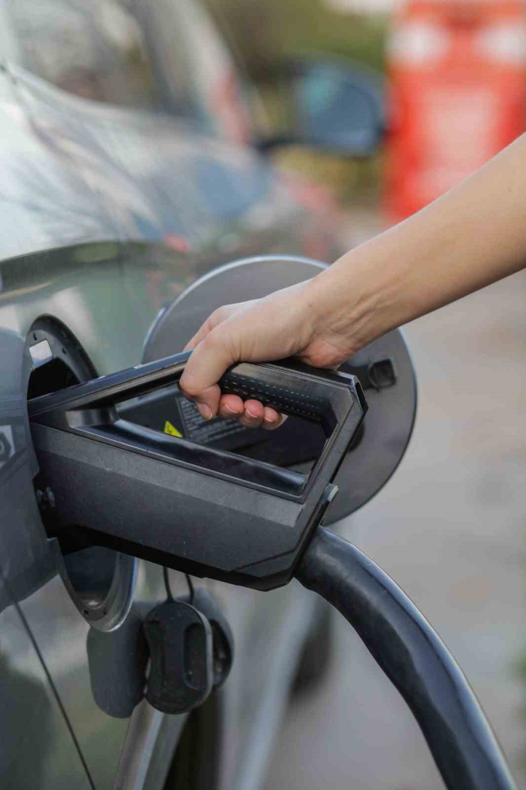 Elektrikli araç kullanıcılarına enerji seçenekleri
