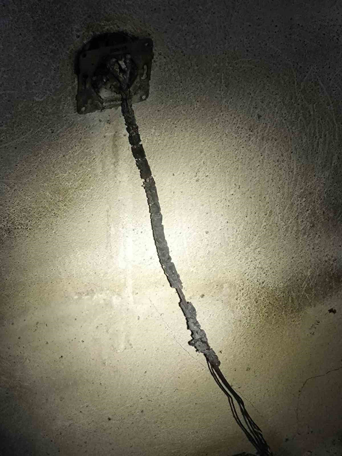 Elektrikli battaniyeden çıkan yangında hayatını kaybetti
