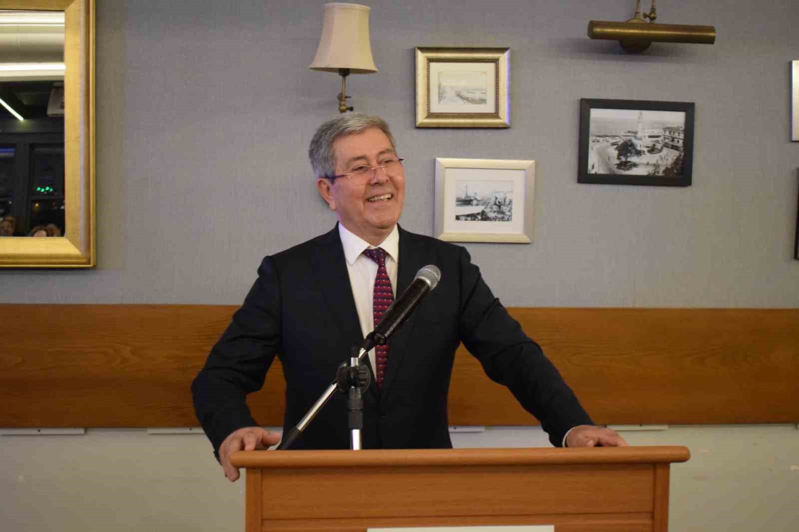 Emekli olan İzmir BAM Başsavcısı Arapoğlu’na veda töreni
