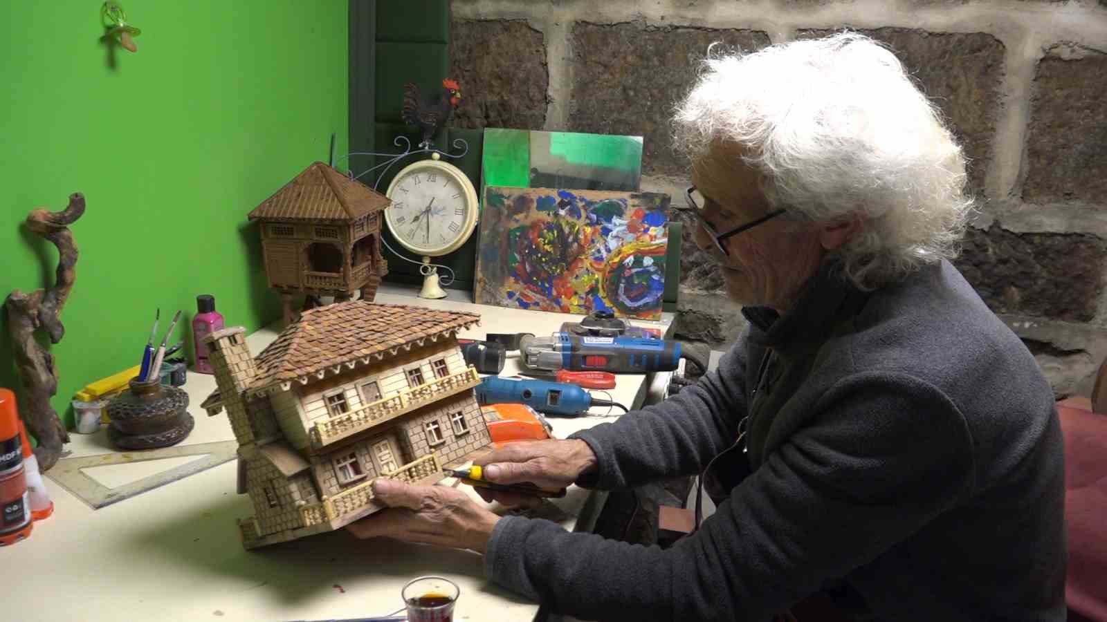 Emekli olduktan sonra yaptığı ahşap maket evler beğeni topluyor
Emekli olduktan sonra yaptığı ahşap maket evler beğeni topluyor