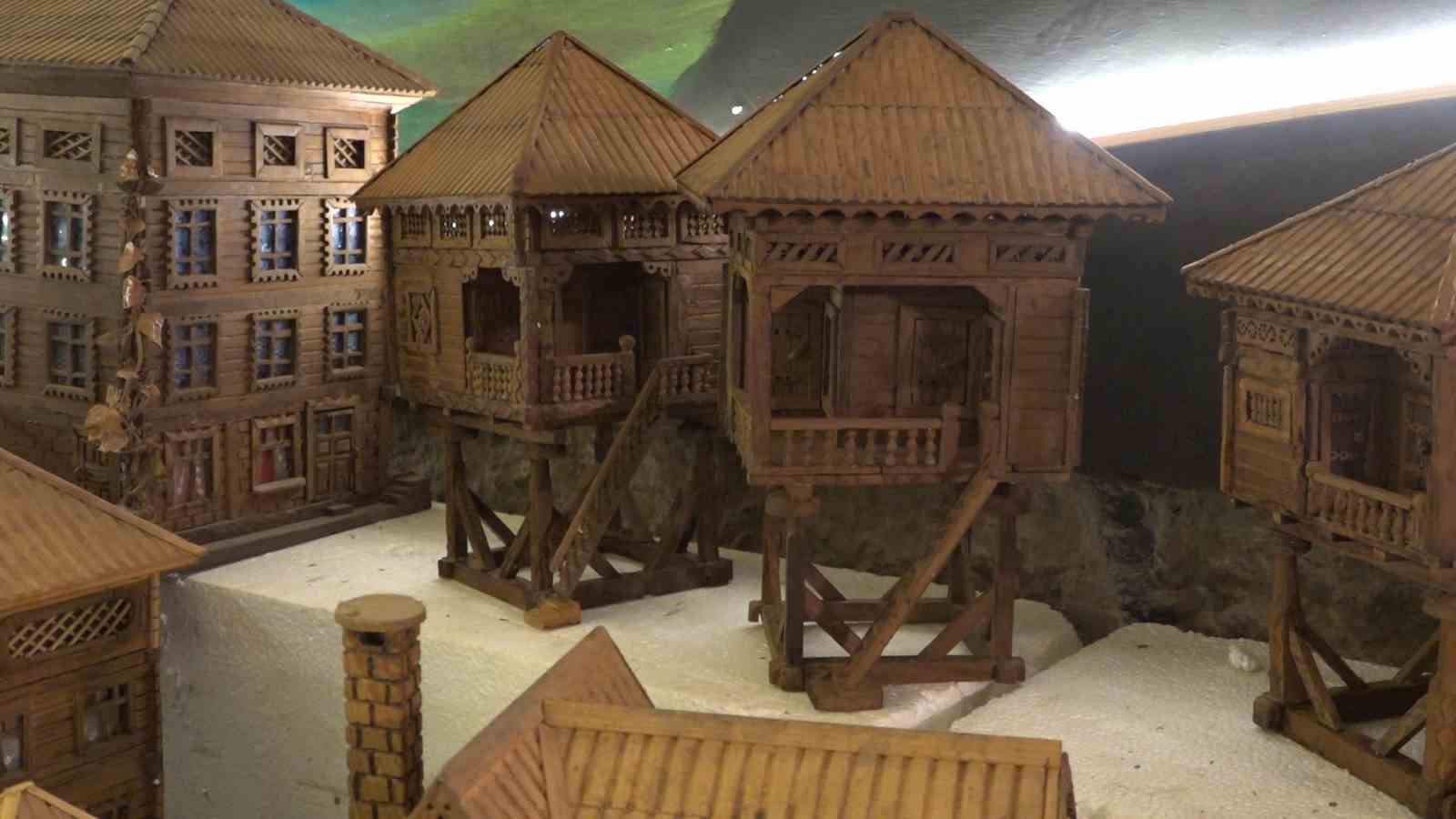 Emekli olduktan sonra yaptığı ahşap maket evler beğeni topluyor
Emekli olduktan sonra yaptığı ahşap maket evler beğeni topluyor