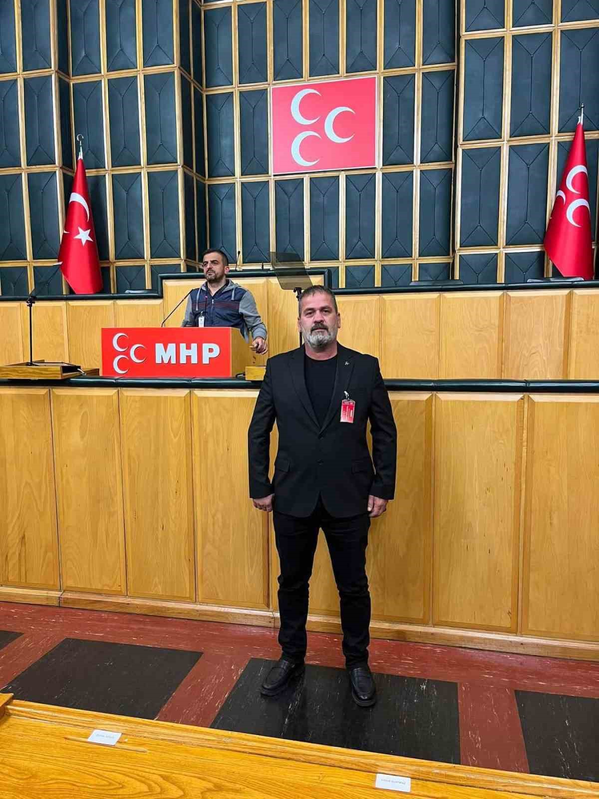 Emekli polis dehşet saçtı: Eşini ve MHP ilçe başkanını silahla vurarak öldürdü
