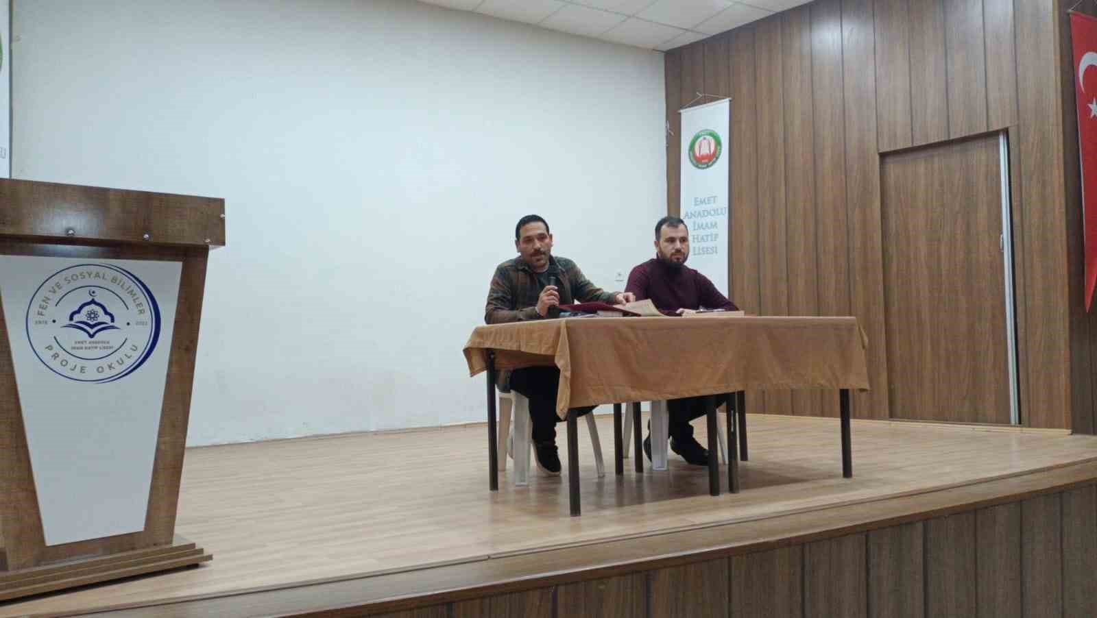 Emet AİHL’de "Kariyer Söyleşisi" düzenlendi
