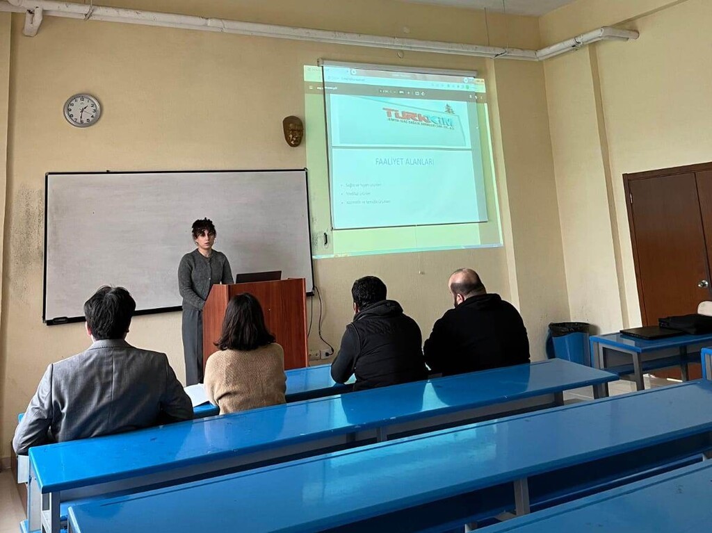 Emet MYO Kimya Teknolojisi öğrencilerinden İME sunumu
